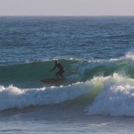 sup dans les vagues portugal